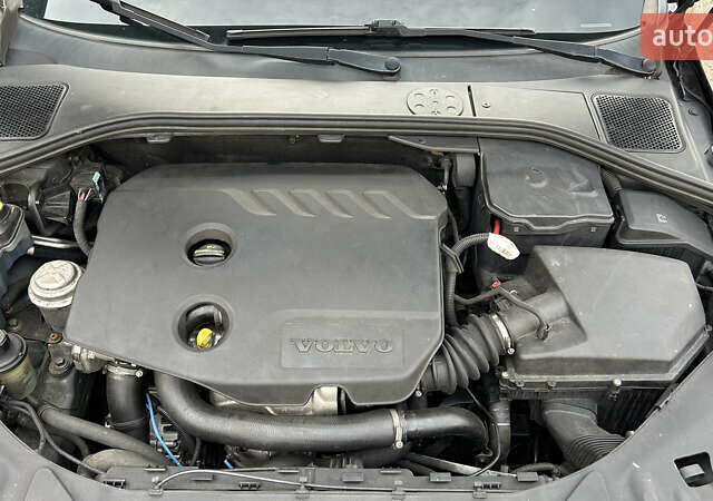 Черный Вольво B60, объемом двигателя 1.6 л и пробегом 270 тыс. км за 9600 $, фото 30 на Automoto.ua