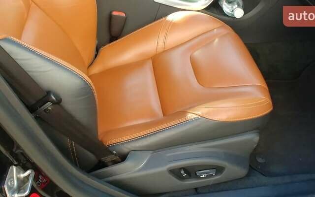 Черный Вольво B60, объемом двигателя 2.4 л и пробегом 235 тыс. км за 13200 $, фото 7 на Automoto.ua