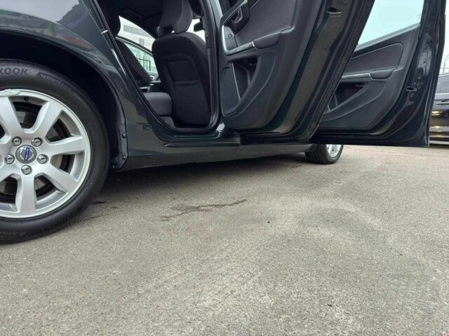 Черный Вольво B60, объемом двигателя 2 л и пробегом 243 тыс. км за 14500 $, фото 20 на Automoto.ua