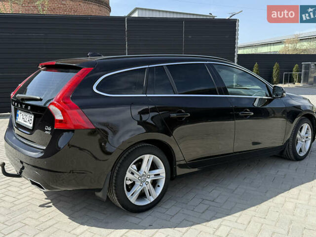 Черный Вольво B60, объемом двигателя 2.4 л и пробегом 294 тыс. км за 14500 $, фото 3 на Automoto.ua
