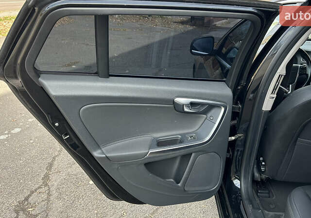 Чорний Вольво B60, об'ємом двигуна 1.6 л та пробігом 270 тис. км за 9600 $, фото 17 на Automoto.ua