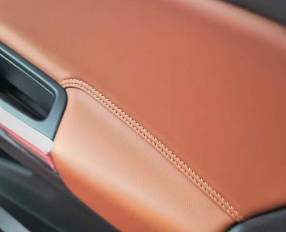 Черный Вольво B60, объемом двигателя 1.98 л и пробегом 220 тыс. км за 13300 $, фото 3 на Automoto.ua