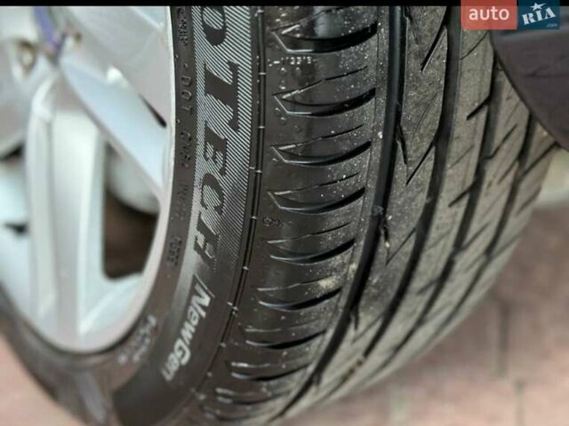 Черный Вольво B60, объемом двигателя 1.99 л и пробегом 225 тыс. км за 13300 $, фото 31 на Automoto.ua