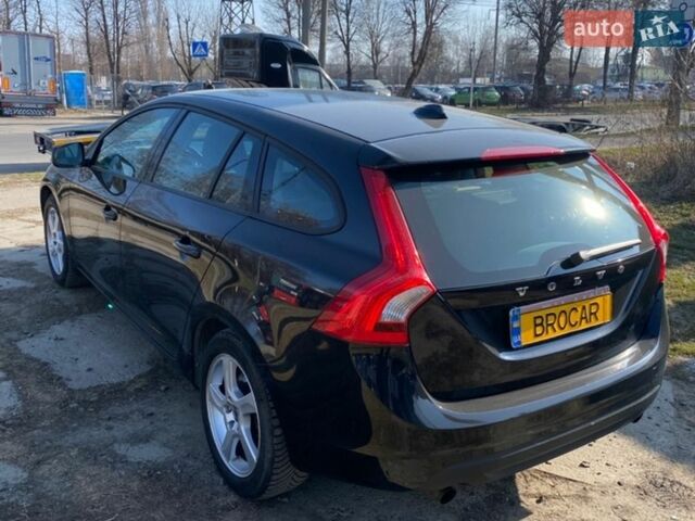 Черный Вольво B60, объемом двигателя 1.6 л и пробегом 290 тыс. км за 9999 $, фото 7 на Automoto.ua