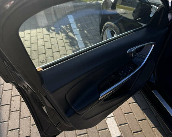 Чорний Вольво B60, об'ємом двигуна 2.4 л та пробігом 230 тис. км за 14000 $, фото 93 на Automoto.ua