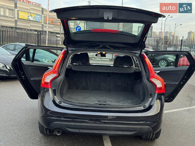 Черный Вольво B60, объемом двигателя 1.98 л и пробегом 235 тыс. км за 13000 $, фото 16 на Automoto.ua