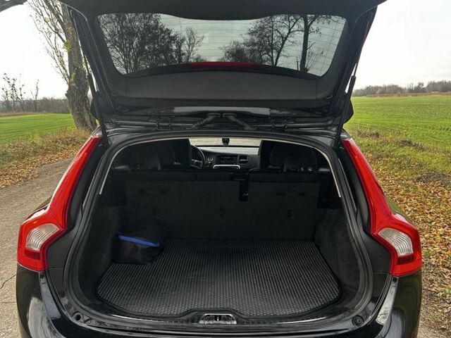 Чорний Вольво B60, об'ємом двигуна 1.6 л та пробігом 271 тис. км за 11200 $, фото 7 на Automoto.ua