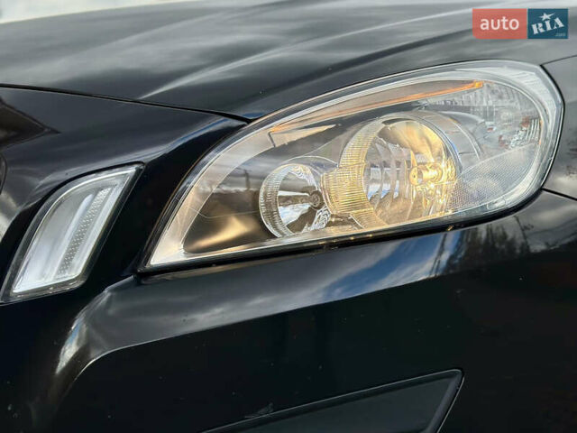 Черный Вольво B60, объемом двигателя 1.56 л и пробегом 240 тыс. км за 12490 $, фото 15 на Automoto.ua