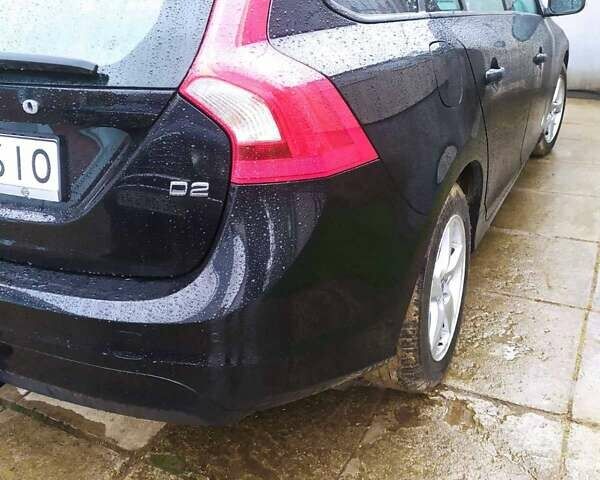 Черный Вольво B60, объемом двигателя 1.6 л и пробегом 210 тыс. км за 12900 $, фото 16 на Automoto.ua