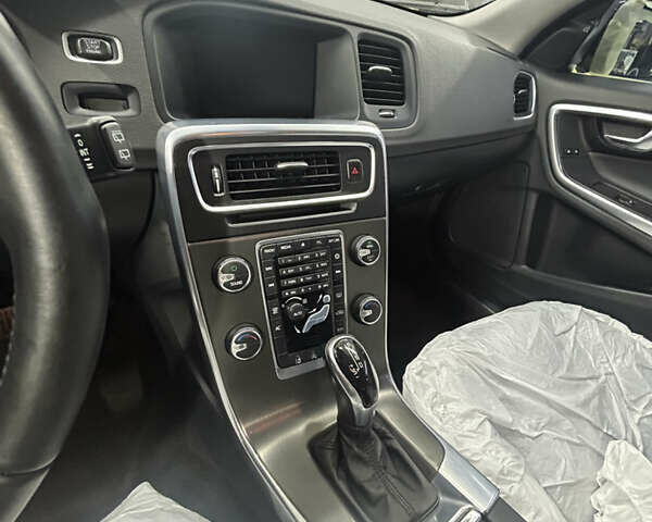 Черный Вольво B60, объемом двигателя 1.97 л и пробегом 261 тыс. км за 15500 $, фото 9 на Automoto.ua