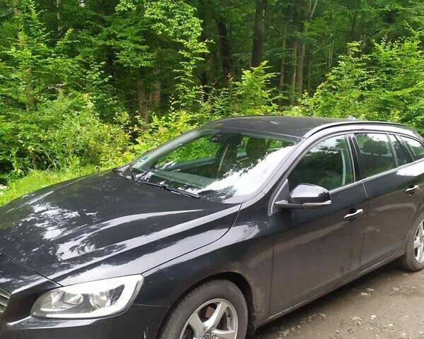Черный Вольво B60, объемом двигателя 1.6 л и пробегом 210 тыс. км за 12900 $, фото 5 на Automoto.ua