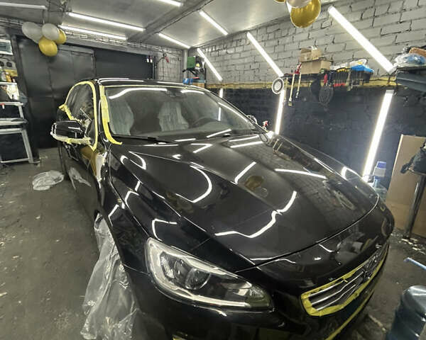 Черный Вольво B60, объемом двигателя 1.97 л и пробегом 261 тыс. км за 15500 $, фото 4 на Automoto.ua