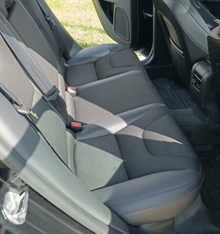 Вольво B60 2014 у Житомирі на Automoto.ua Чорний Вольво B60, об'ємом двигуна 2 л та пробігом 350 тис. км за 12899 $, фото 6 на Automoto.ua