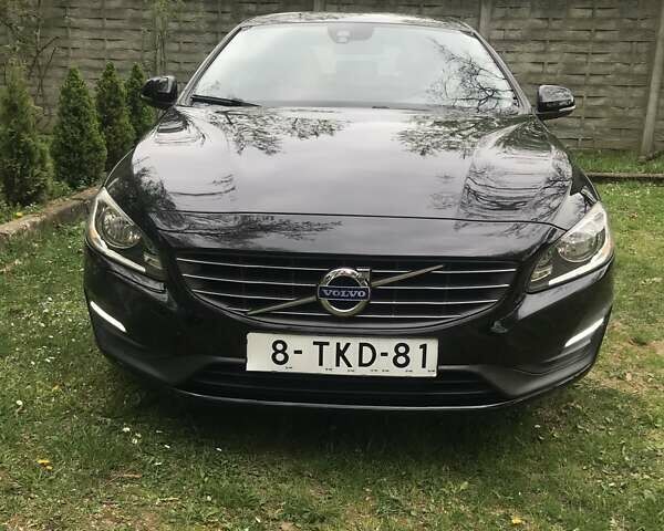 Черный Вольво B60, объемом двигателя 1.56 л и пробегом 292 тыс. км за 10500 $, фото 13 на Automoto.ua