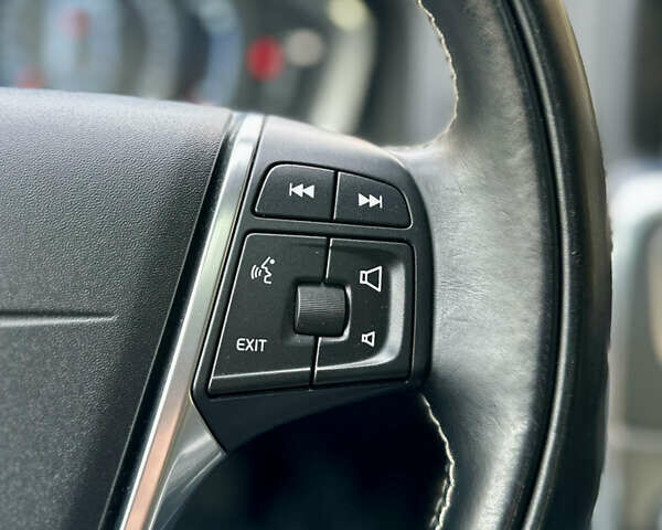 Чорний Вольво B60, об'ємом двигуна 2.4 л та пробігом 230 тис. км за 14990 $, фото 31 на Automoto.ua