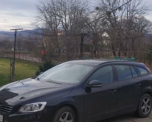 Черный Вольво B60, объемом двигателя 1.6 л и пробегом 210 тыс. км за 12900 $, фото 8 на Automoto.ua