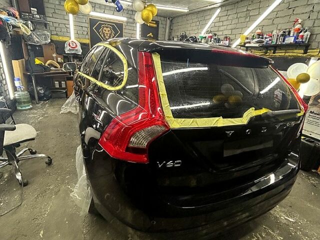 Черный Вольво B60, объемом двигателя 1.9 л и пробегом 188 тыс. км за 15500 $, фото 12 на Automoto.ua