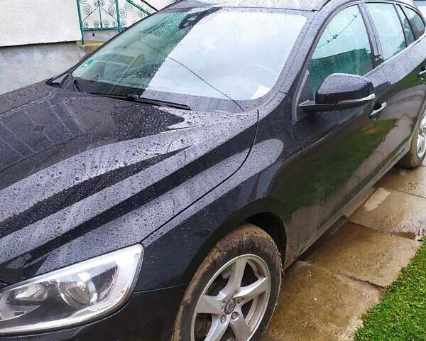 Черный Вольво B60, объемом двигателя 1.6 л и пробегом 210 тыс. км за 12900 $, фото 10 на Automoto.ua