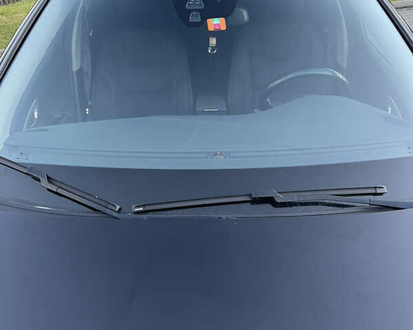 Черный Вольво B60, объемом двигателя 2.4 л и пробегом 235 тыс. км за 15290 $, фото 36 на Automoto.ua