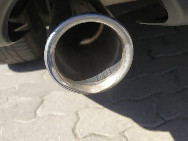 Черный Вольво B60, объемом двигателя 0 л и пробегом 200 тыс. км за 12900 $, фото 7 на Automoto.ua