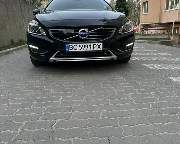 Черный Вольво B60, объемом двигателя 2.4 л и пробегом 340 тыс. км за 12300 $, фото 2 на Automoto.ua
