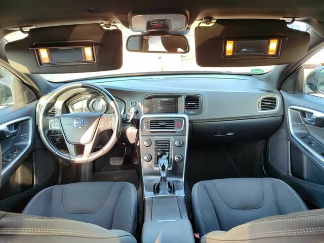 Черный Вольво B60, объемом двигателя 2 л и пробегом 267 тыс. км за 14200 $, фото 2 на Automoto.ua