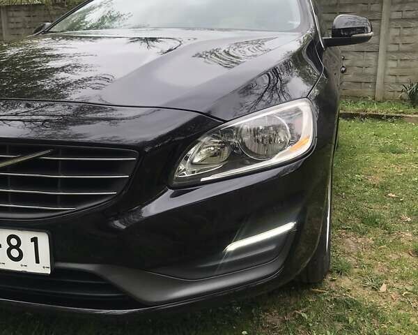 Черный Вольво B60, объемом двигателя 1.56 л и пробегом 292 тыс. км за 10500 $, фото 12 на Automoto.ua