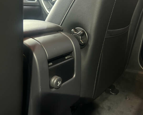 Черный Вольво B60, объемом двигателя 1.97 л и пробегом 261 тыс. км за 15500 $, фото 18 на Automoto.ua