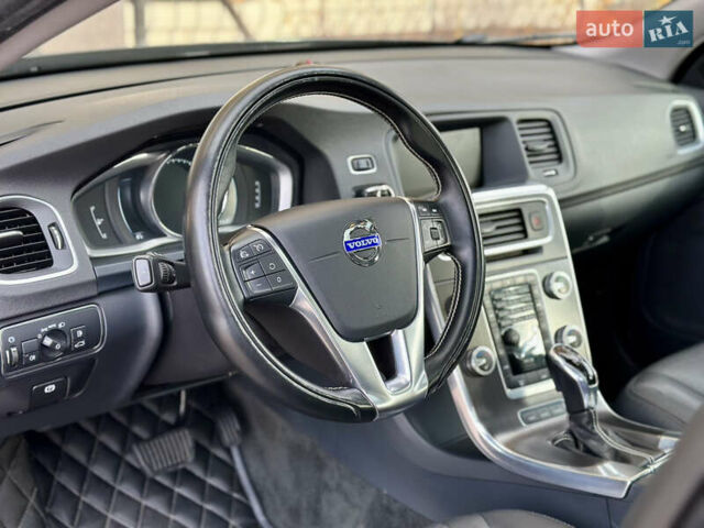 Чорний Вольво B60, об'ємом двигуна 2.4 л та пробігом 230 тис. км за 14990 $, фото 24 на Automoto.ua