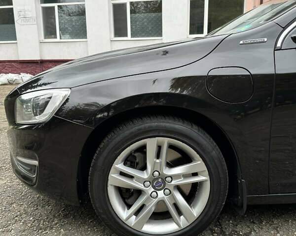 Черный Вольво B60, объемом двигателя 2.4 л и пробегом 174 тыс. км за 17400 $, фото 39 на Automoto.ua