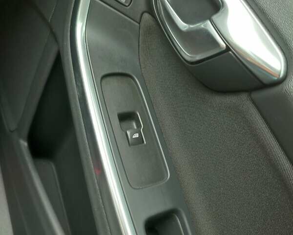 Черный Вольво B60, объемом двигателя 1.6 л и пробегом 210 тыс. км за 12900 $, фото 38 на Automoto.ua