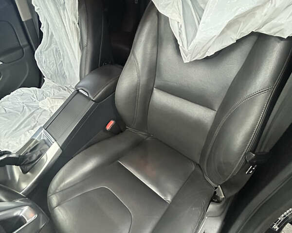 Черный Вольво B60, объемом двигателя 1.97 л и пробегом 261 тыс. км за 15500 $, фото 10 на Automoto.ua