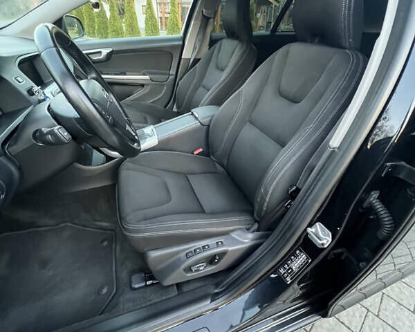 Черный Вольво B60, объемом двигателя 2.4 л и пробегом 235 тыс. км за 15290 $, фото 21 на Automoto.ua