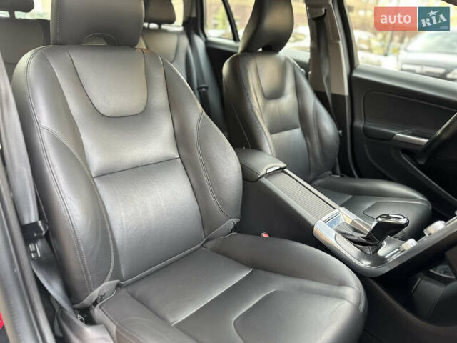 Чорний Вольво B60, об'ємом двигуна 2.4 л та пробігом 230 тис. км за 14990 $, фото 44 на Automoto.ua