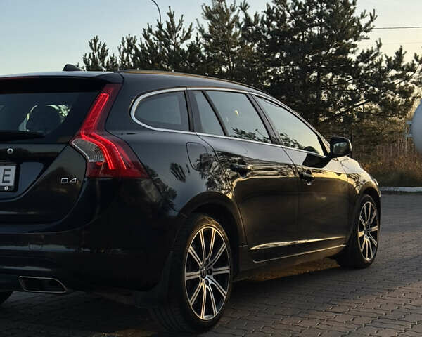 Черный Вольво B60, объемом двигателя 2 л и пробегом 290 тыс. км за 14750 $, фото 6 на Automoto.ua