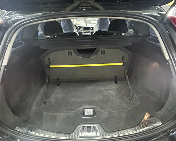 Черный Вольво B60, объемом двигателя 1.97 л и пробегом 261 тыс. км за 15500 $, фото 12 на Automoto.ua