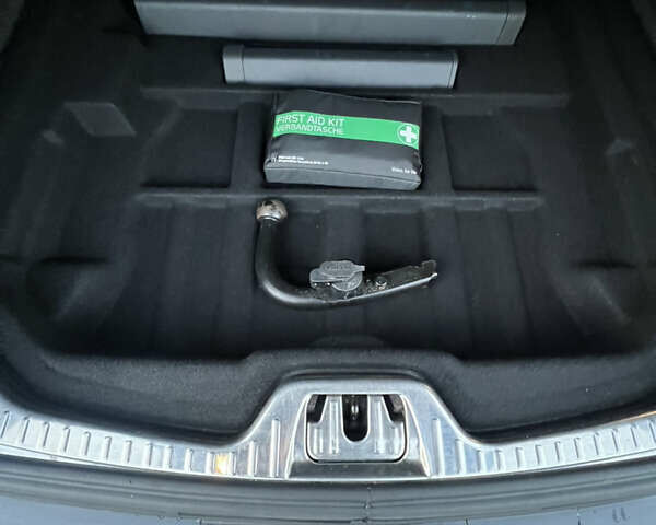 Черный Вольво B60, объемом двигателя 2.4 л и пробегом 235 тыс. км за 15290 $, фото 34 на Automoto.ua