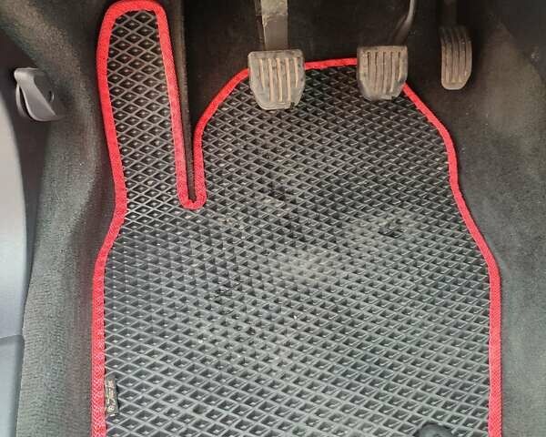 Черный Вольво B60, объемом двигателя 1.6 л и пробегом 210 тыс. км за 12900 $, фото 37 на Automoto.ua