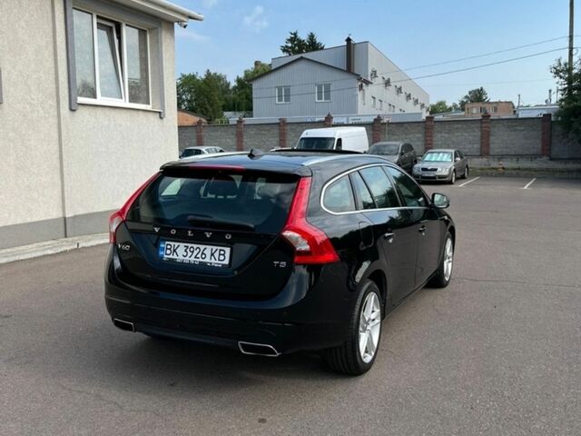 Черный Вольво B60, объемом двигателя 2 л и пробегом 243 тыс. км за 11200 $, фото 3 на Automoto.ua