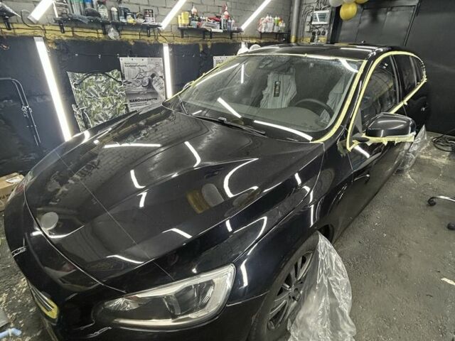 Черный Вольво B60, объемом двигателя 2 л и пробегом 188 тыс. км за 370 $, фото 7 на Automoto.ua