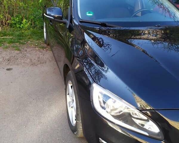 Черный Вольво B60, объемом двигателя 1.6 л и пробегом 210 тыс. км за 12900 $, фото 11 на Automoto.ua