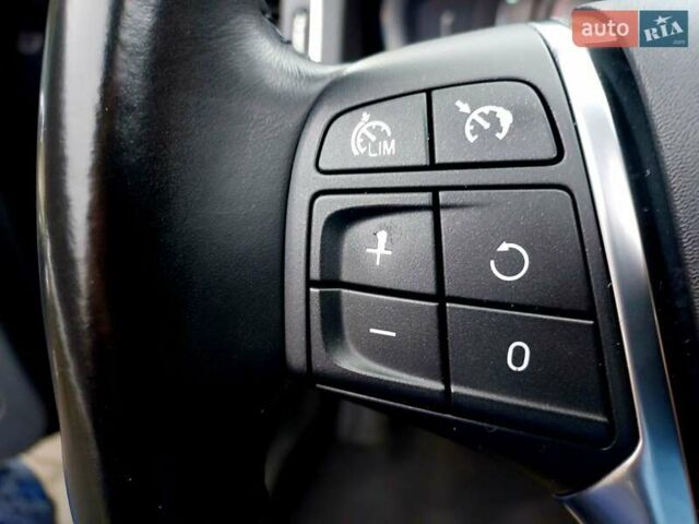 Черный Вольво B60, объемом двигателя 1.97 л и пробегом 215 тыс. км за 13333 $, фото 38 на Automoto.ua