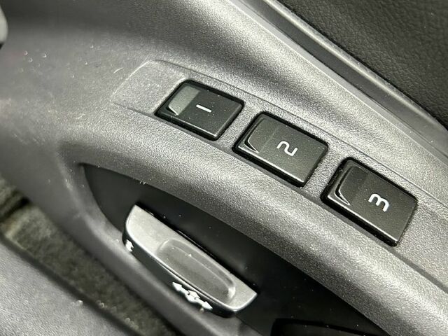 Черный Вольво B60, объемом двигателя 1.9 л и пробегом 188 тыс. км за 15500 $, фото 8 на Automoto.ua