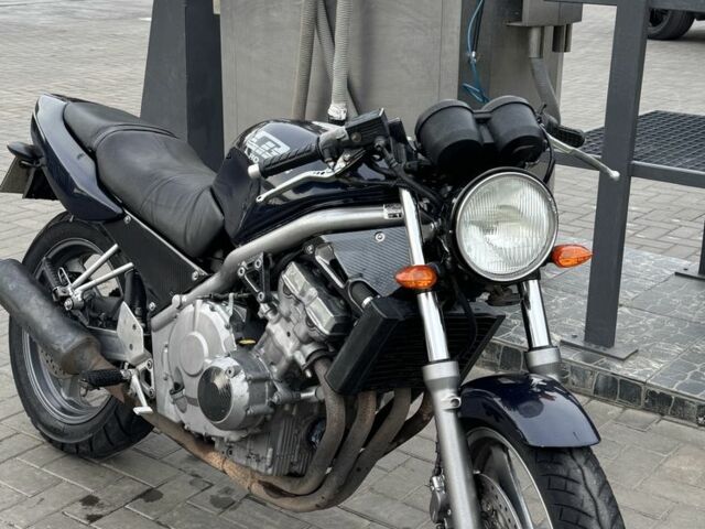 Черный Вольво B60, объемом двигателя 1.97 л и пробегом 137 тыс. км за 12000 $, фото 13 на Automoto.ua
