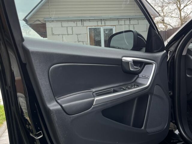 Чорний Вольво B60, об'ємом двигуна 2 л та пробігом 187 тис. км за 12500 $, фото 9 на Automoto.ua