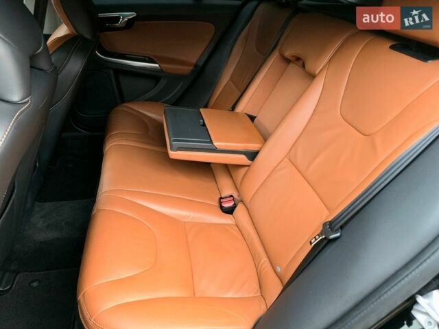 Черный Вольво B60, объемом двигателя 1.97 л и пробегом 255 тыс. км за 10999 $, фото 23 на Automoto.ua