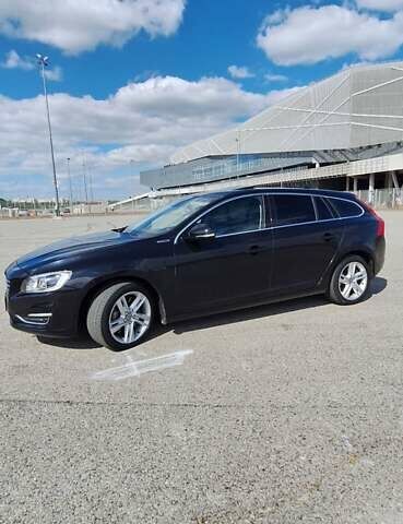 Черный Вольво B60, объемом двигателя 2.4 л и пробегом 271 тыс. км за 16700 $, фото 11 на Automoto.ua