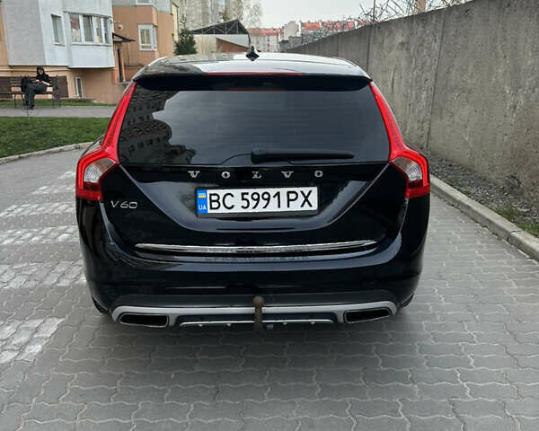 Черный Вольво B60, объемом двигателя 2.4 л и пробегом 340 тыс. км за 12300 $, фото 4 на Automoto.ua