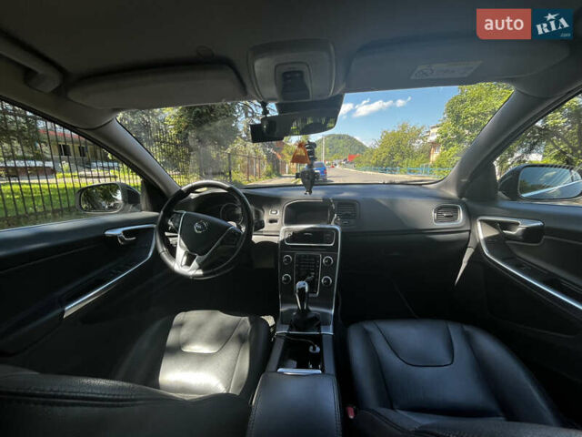 Чорний Вольво B60, об'ємом двигуна 1.97 л та пробігом 235 тис. км за 12700 $, фото 14 на Automoto.ua