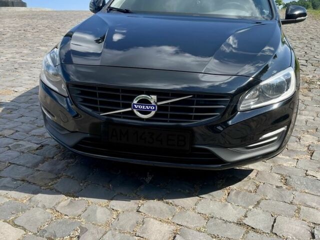 Чорний Вольво B60, об'ємом двигуна 2 л та пробігом 298 тис. км за 11000 $, фото 1 на Automoto.ua